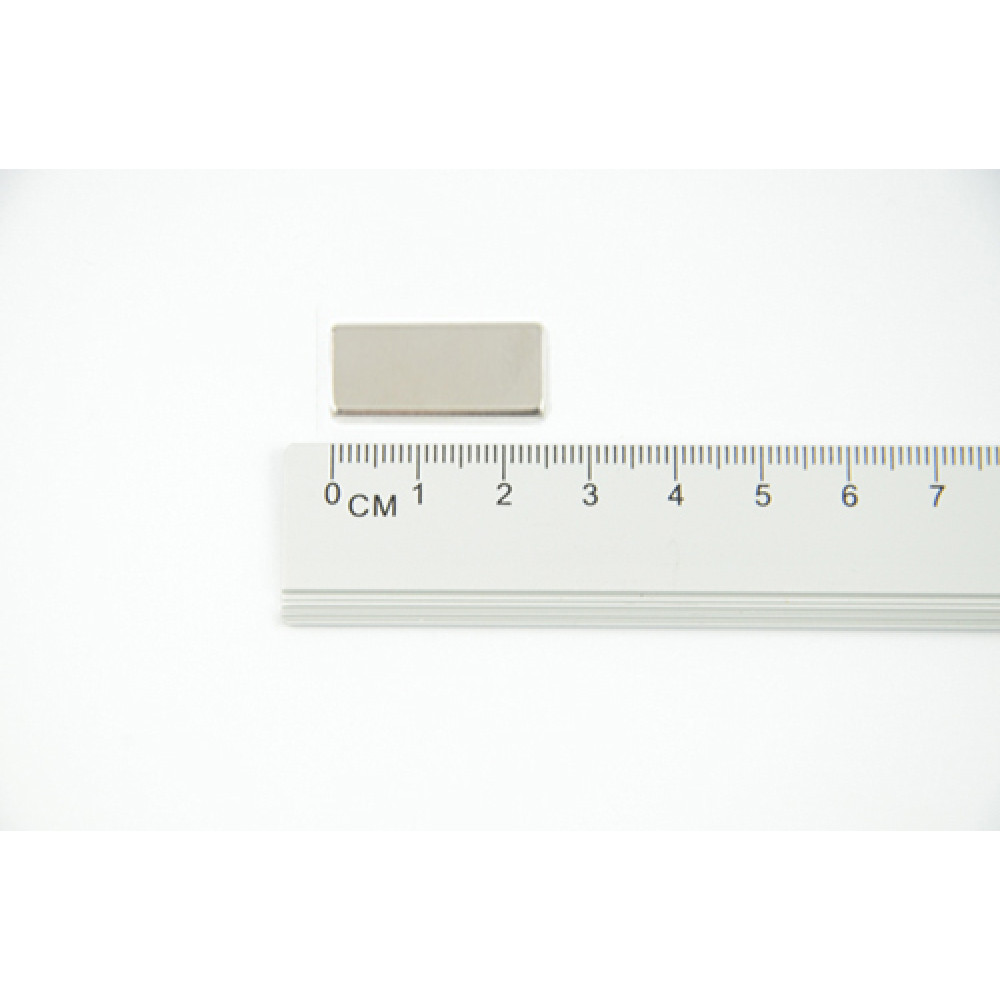 Магнит прямоугольник 25х10х1 мм