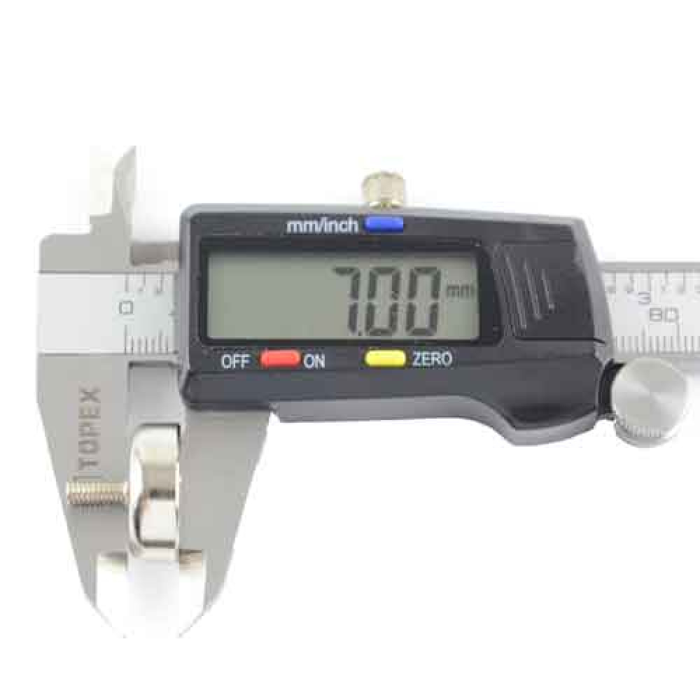 Магніт в корпусі з зовнішнім різьбленням С20